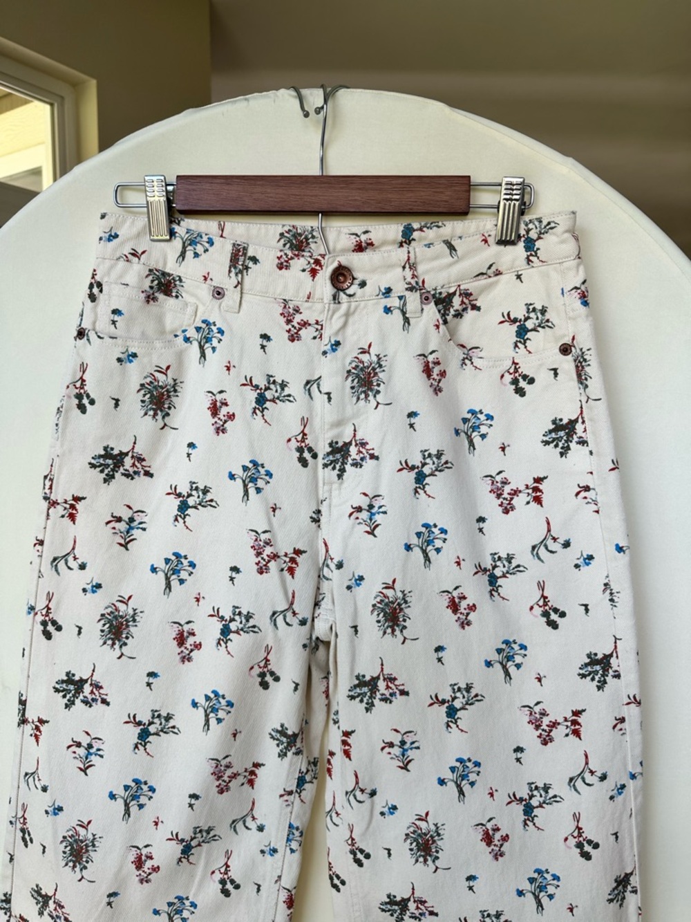 Brixton Margo Cropped Wide Leg Pants in White Cap Flower Print - Picture 4 of 4